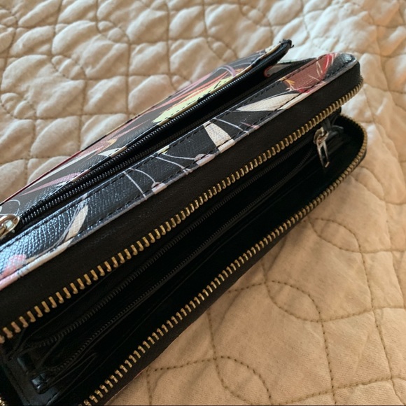 Guess floral print leather wallet - Picture 10 of 12